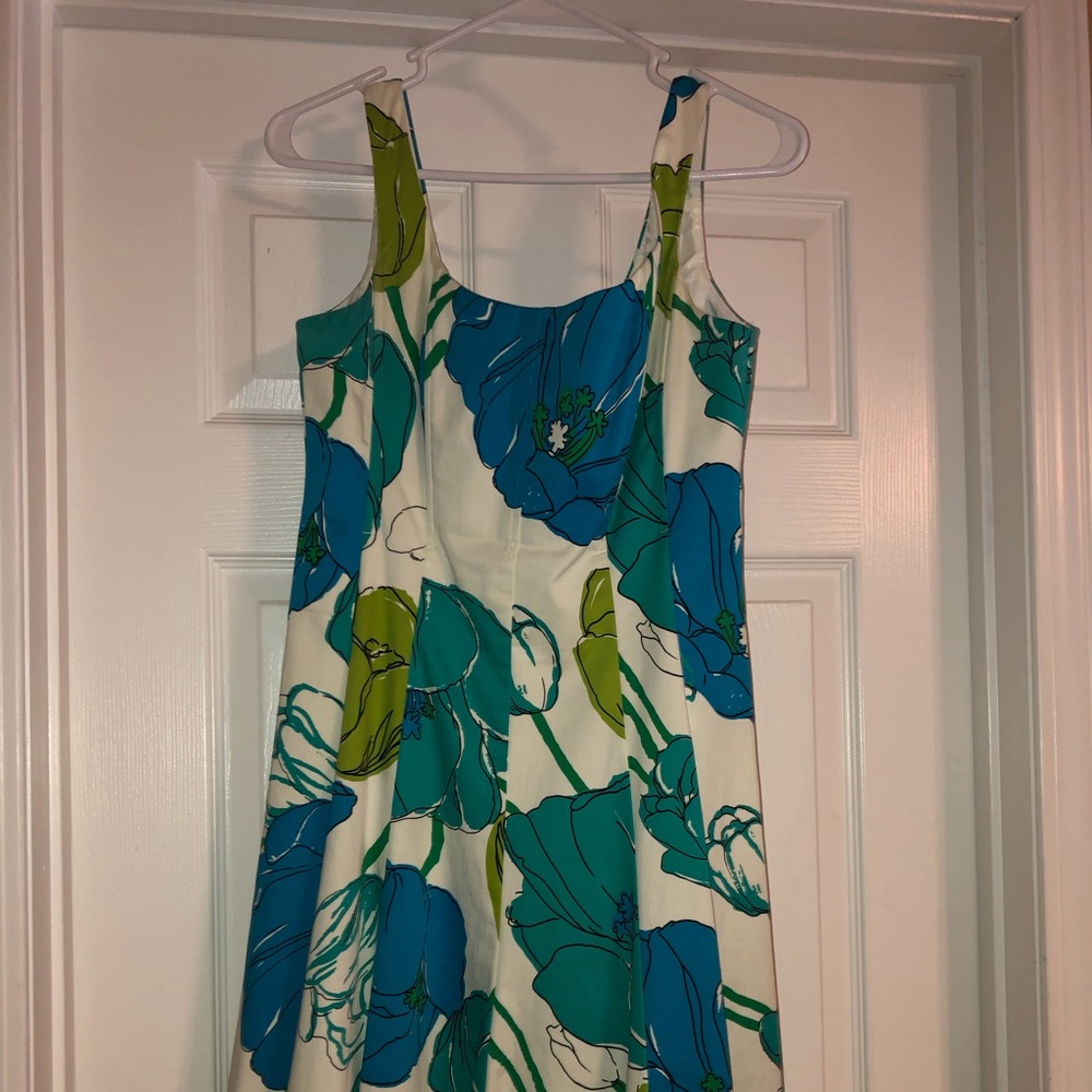 Sleeveless floral dress